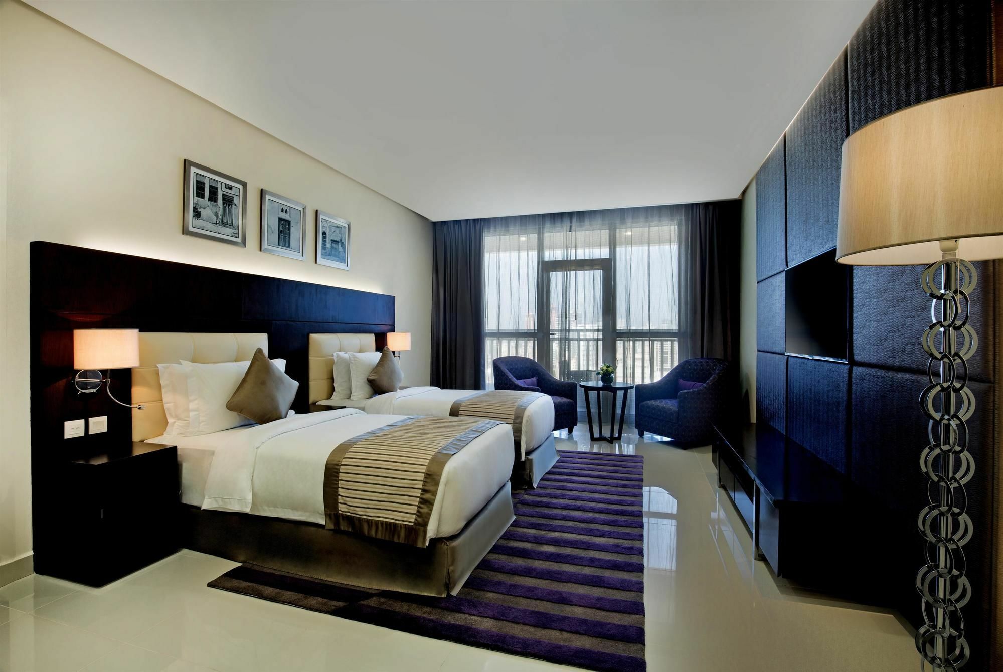 Wyndham Garden Manama Hotel Exterior photo